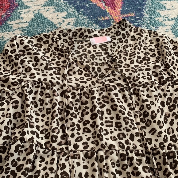 Leopard Print Tiered Blouse - Picture 2 of 3